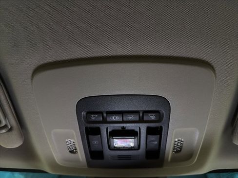 Used 2019 Toyota Camry XSE image 13