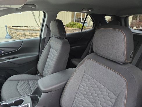 Used 2021 Chevrolet Equinox LT image 18