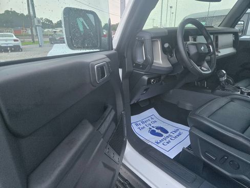 New 2026 Ford Bronco Outer Banks w/ Sasquatch Package AWD/4WD image 6