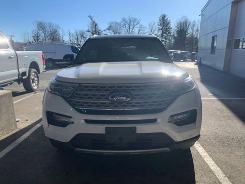 Used 2024 Ford Explorer Limited image 7