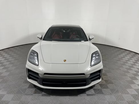 Used 2025 Porsche Panamera image 10