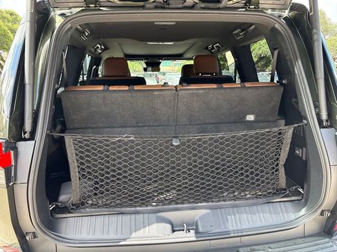Used 2025 Lexus GX 550 w/ Accessory Package (2T) AWD/4WD image 21
