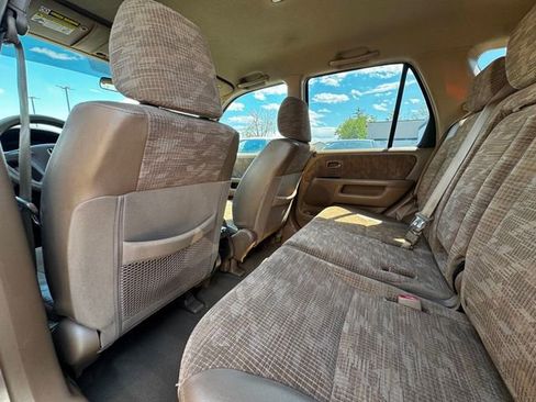 Used 2004 Honda CR-V LX image 11