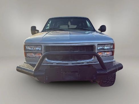 Used 1997 GMC Suburban 2500 w/ Marketing Opt Pkg 3 AWD/4WD image 8