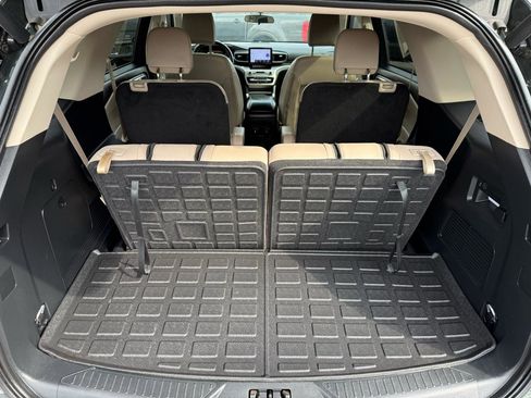 Used 2023 Ford Explorer XLT w/ Equipment Group 202A image 17