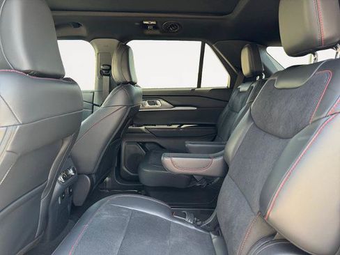 Certified 2025 Ford Explorer ST w/ Sun And Sound Package AWD/4WD image 13