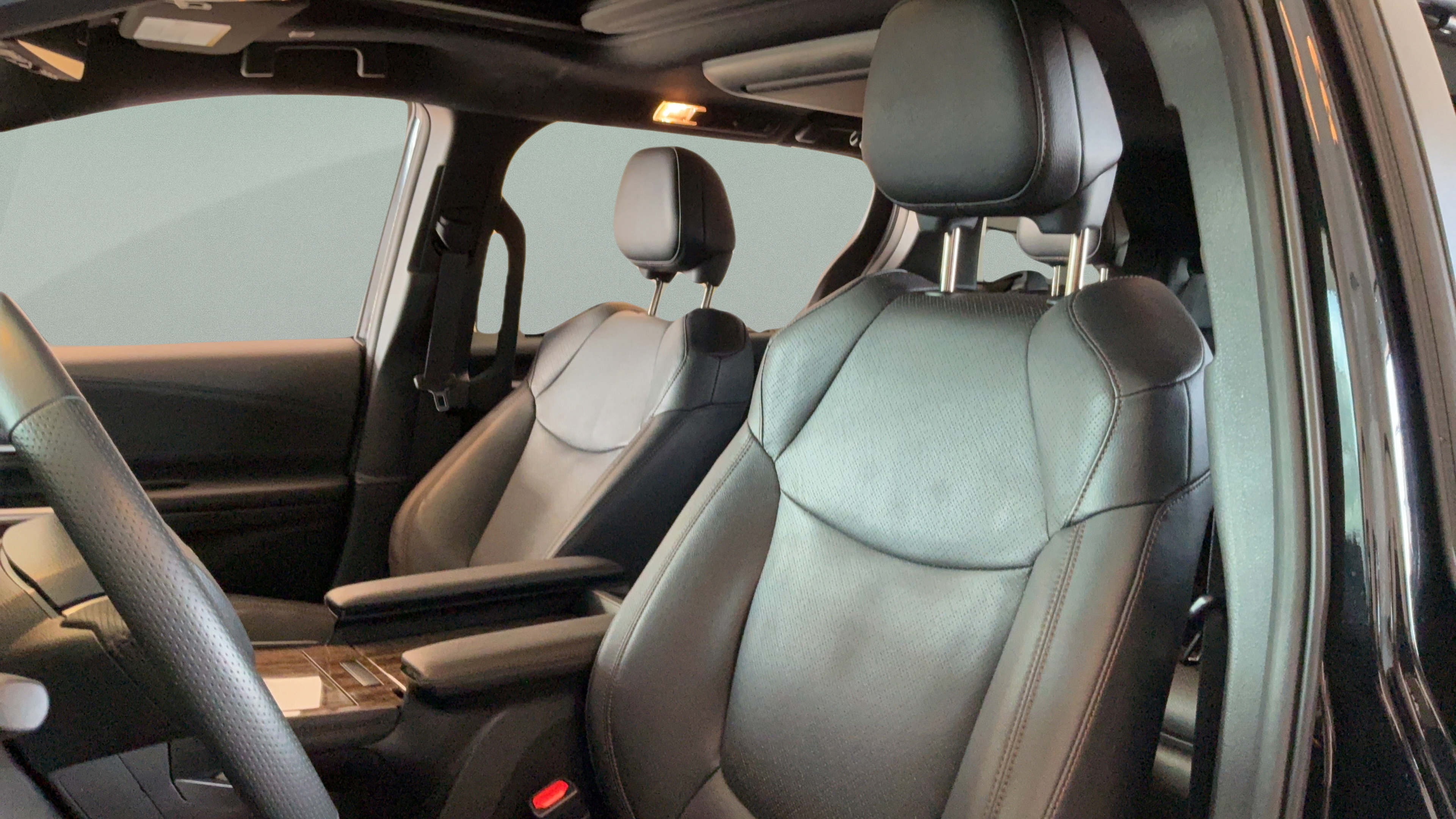 Certified 2025 Toyota Sienna Limited AWD/4WD image 25
