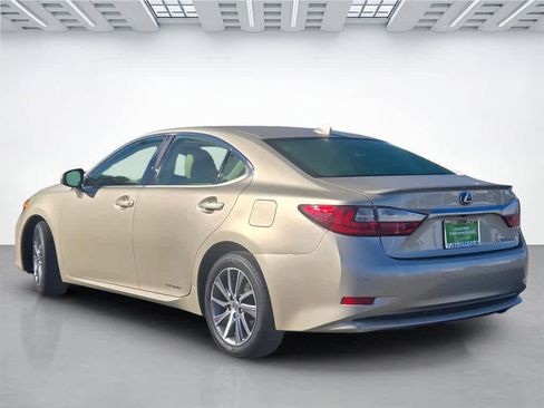 Used 2018 Lexus ES 300h image 4