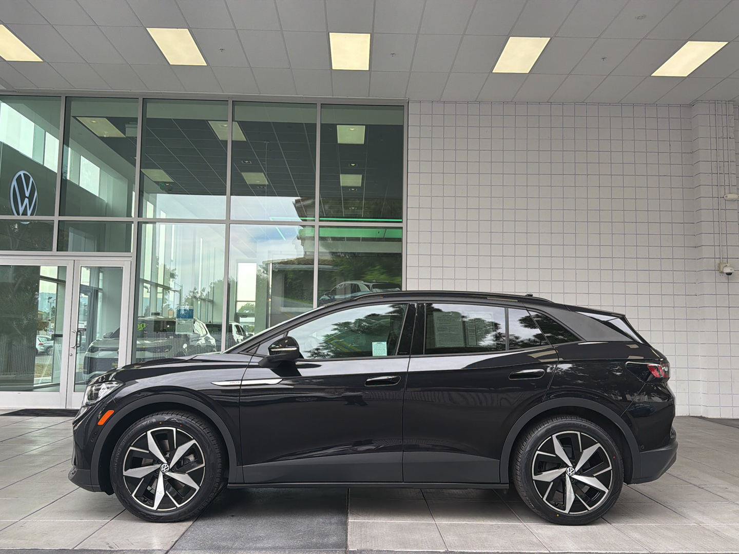 Certified 2023 Volkswagen ID.4 Pro S RWD image 2