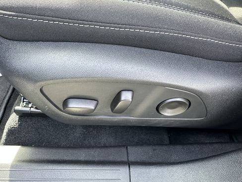 New 2026 Chevrolet Equinox EV LT image 8