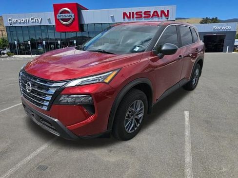 Used 2025 Nissan Rogue S AWD/4WD image 3