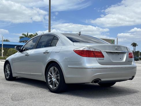 Used 2009 Hyundai Genesis 4.6 w/ Technology Pkg 5 image 6