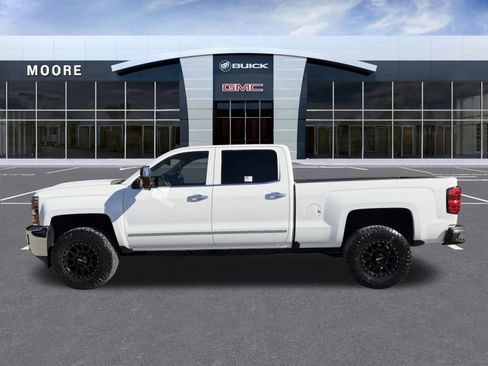 Used 2019 Chevrolet Silverado 3500 LTZ w/ Duramax Plus Package image 7