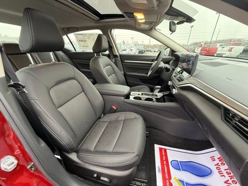 New 2025 Nissan Altima 2.5 SL image 18