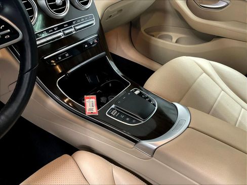 Used 2022 Mercedes-Benz GLC 300 4MATIC image 20