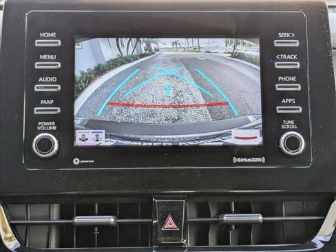 Used 2024 Toyota Camry SE image 12