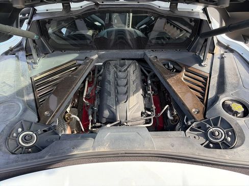 Used 2021 Chevrolet Corvette Stingray Premium Cpe w/ Z51 Performance Package RWD image 28