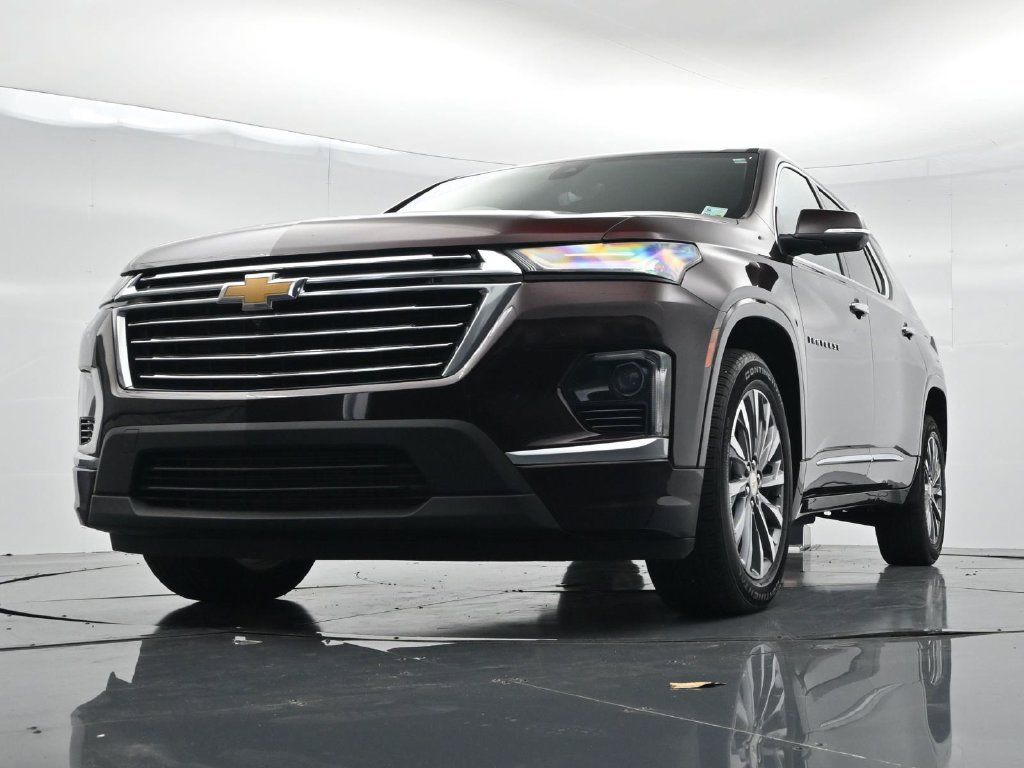 Used 2023 Chevrolet Traverse Premier FWD image 27