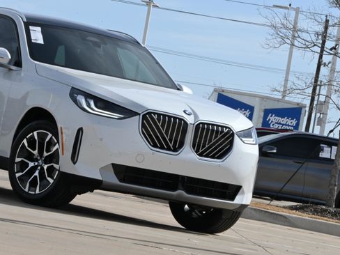 New 2026 BMW X3 xDrive30 w/ Premium Package image 3