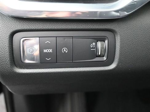 Used 2025 GMC Acadia Elevation image 21