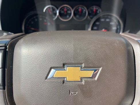 Used 2021 Chevrolet Suburban LS w/ Driver Alert Package image 31