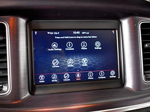 Used 2018 Dodge Charger SXT image 25