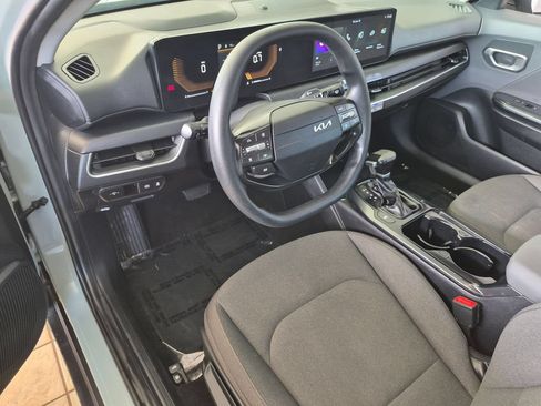 Used 2025 Kia K4 FWD image 11