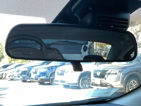 New 2025 Nissan Versa SR w/ Trunk Package image 25