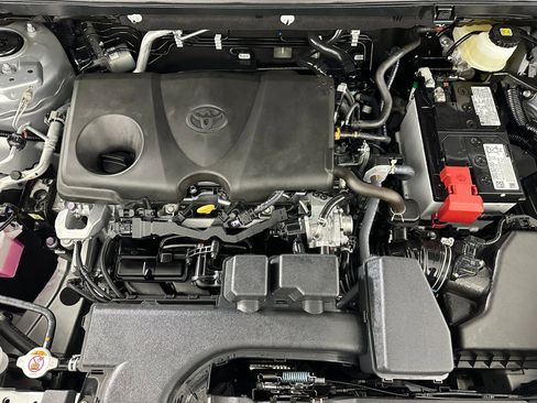 Used 2025 Toyota RAV4 LE image 32