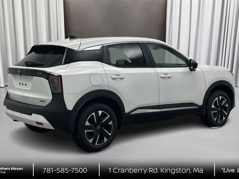 New 2026 Nissan Kicks SV w/ Cold Weather Package image 5