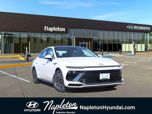 New 2026 Hyundai Sonata SEL FWD image 1