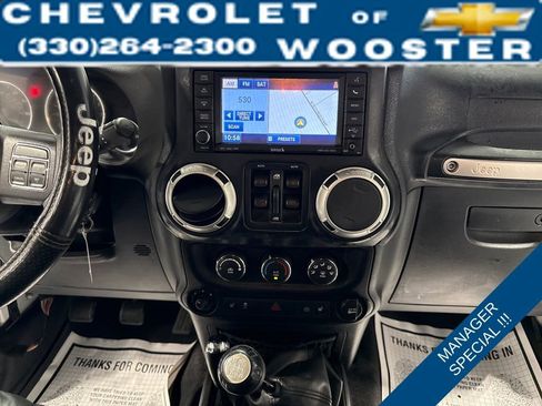 Used 2012 Jeep Wrangler Unlimited Rubicon w/ Max Tow Pkg image 21