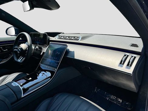 Used 2025 Mercedes-Benz S 63 AMG S image 31
