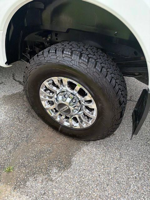 Used 2022 Ford F350 4x4 Crew Cab Super Duty image 11