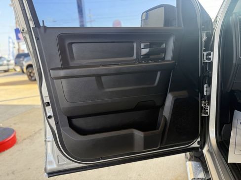 Used 2013 RAM 2500 Tradesman w/ Chrome Appearance Group image 14