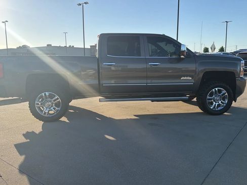 Used 2015 Chevrolet Silverado 2500 High Country w/ Duramax Plus Package AWD/4WD image 28