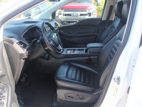Used 2024 Ford Edge SEL image 23