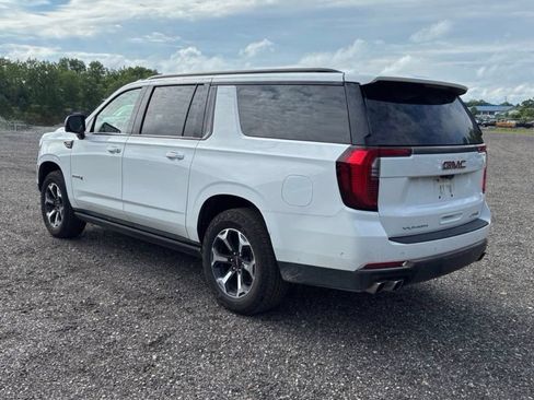 Used 2025 GMC Yukon XL AT4 Ultimate AWD/4WD image 2