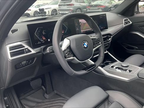 Used 2025 BMW 330i Sedan w/ Premium Package image 16