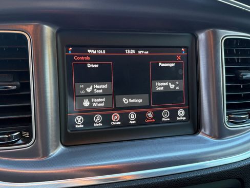 Used 2019 Dodge Charger SXT w/ Cold Weather Package image 32