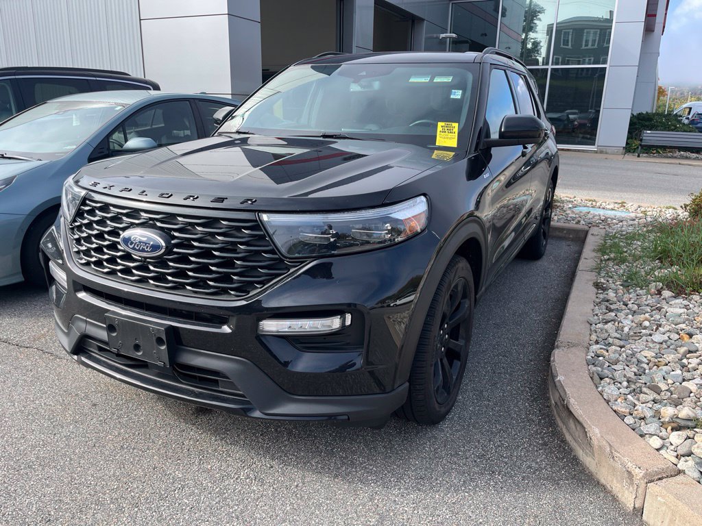 Used 2023 Ford Explorer ST-Line w/ Class IV Trailer Tow Package AWD/4WD image 3