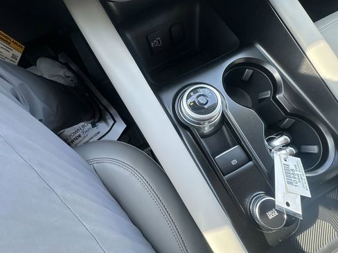 New 2026 Ford Explorer Active AWD/4WD image 26