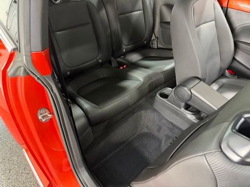 Used 2019 Volkswagen Beetle 2.0T SE FWD image 8