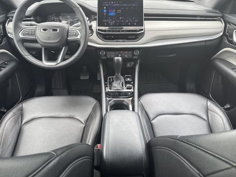 Used 2024 Jeep Compass Limited image 26