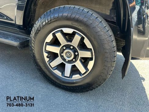 Used 2019 Toyota 4Runner TRD Off-Road Premium AWD/4WD image 22