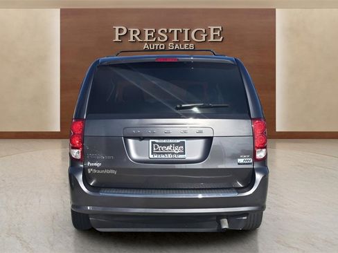 Used 2020 Dodge Grand Caravan SXT image 88