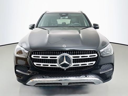 Used 2025 Mercedes-Benz GLE 350 4MATIC image 2