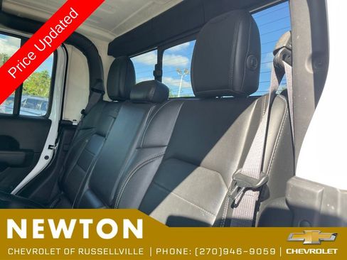 Used 2020 Jeep Gladiator Overland AWD/4WD image 33