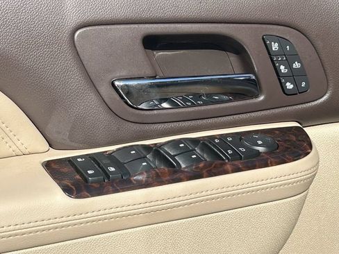 Used 2014 GMC Yukon Denali AWD/4WD image 24