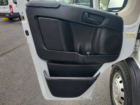 Used 2022 RAM ProMaster 2500 w/ Convenience Group FWD image 15